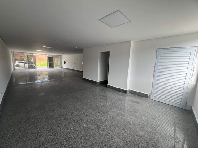 Loja com 135m², para alugar, no bairro Portais (Polvilho) em Cajamar