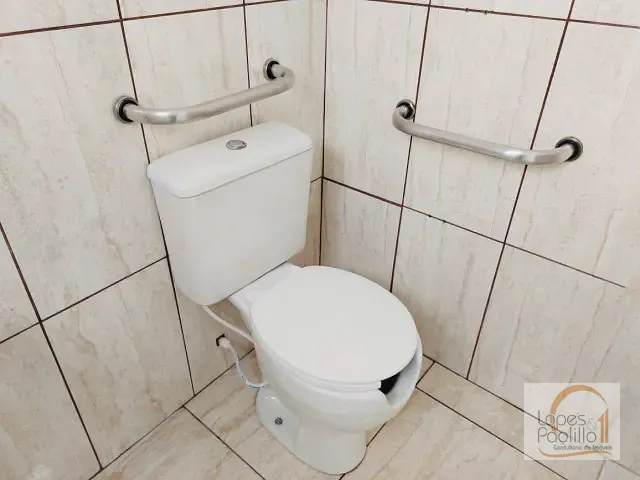 Loja com 105m², para alugar, no bairro Centro em Atibaia