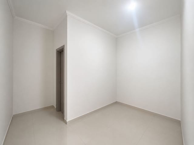 Loja com 300m², para alugar, no bairro Jordanésia (Jordanésia) em Cajamar