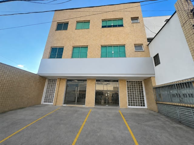 Loja com 300m², para alugar, no bairro Jordanésia (Jordanésia) em Cajamar