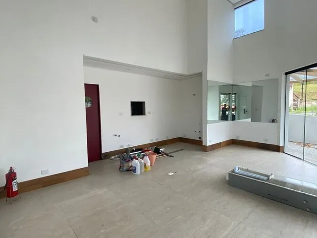 Loja com 100m², para alugar, no bairro Urbanova em São José Dos Campos