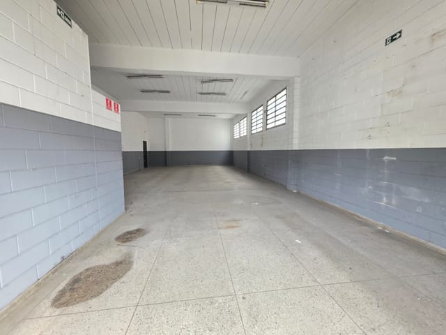 Loja para alugar, no bairro Chácara do Solar I (Fazendinha) em Santana de Parnaíba