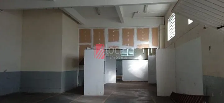 Loja / Salão / Ponto Comercial  para aluguel, 370m² — foto 2 de 8