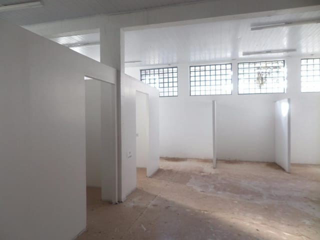 Loja com 300m², para alugar, no bairro Novo Parque São Vicente em Birigüi