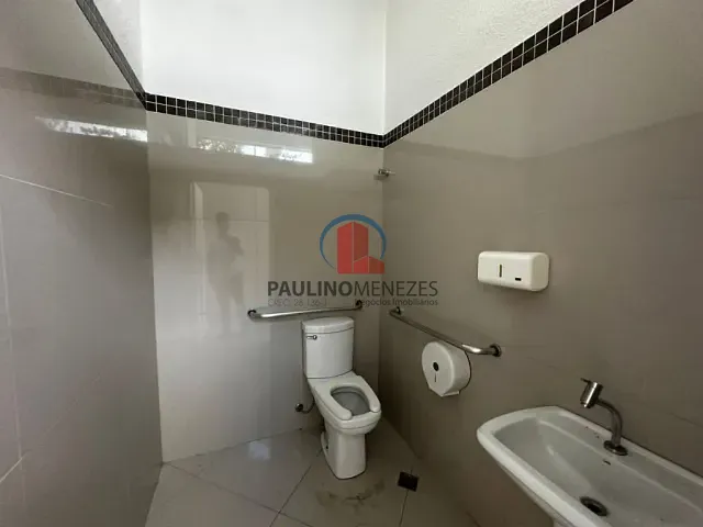 Loja com 300m², para alugar, no bairro Vila Pavan em Americana