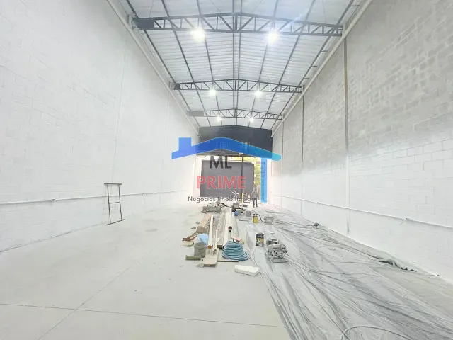 Loja com 330m², para alugar, no bairro Vila Zelina em São Paulo