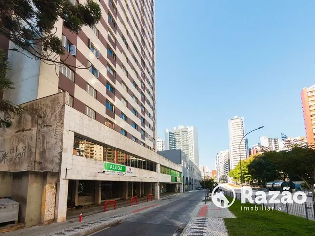 Loja para alugar, no bairro Água Verde em Curitiba