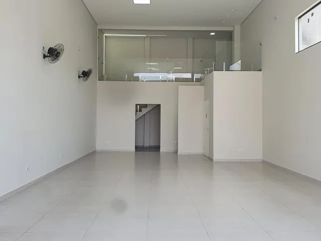 Loja para alugar, no bairro Portais (Polvilho) em Cajamar