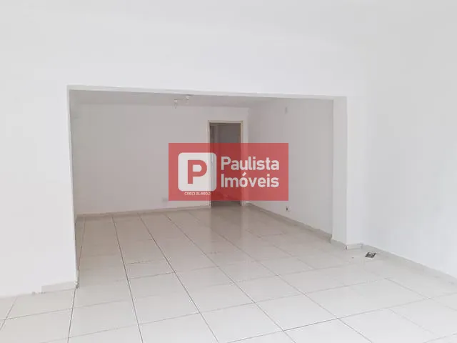Loja com 180m², para alugar, no bairro Campo Belo em São Paulo
