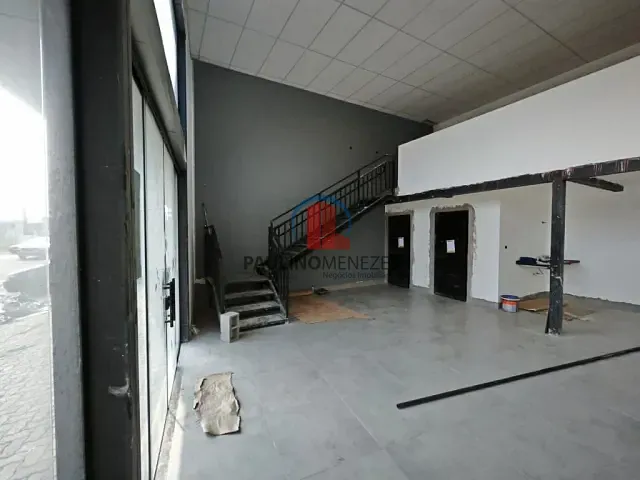 Loja com 102m², para alugar, no bairro Vila Omar em Americana