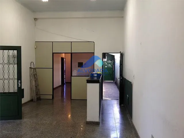 Loja com 350m², à venda ou para alugar, no bairro Palmeiras de São José em São José dos Campos