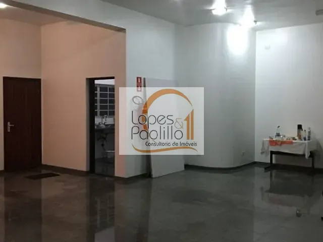 Loja com 347m², para alugar, no bairro Vila Thais em Atibaia