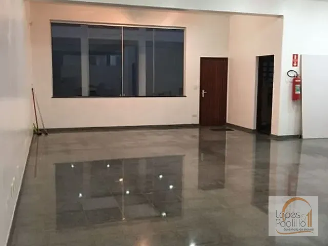 Loja com 347m², para alugar, no bairro Vila Thais em Atibaia