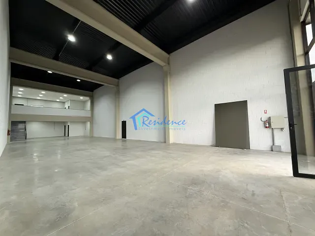 Loja com 500m², para alugar, no bairro Jardim Esplanada em Indaiatuba