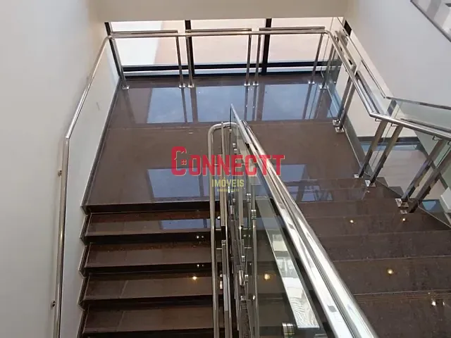 Loja com 600m², para alugar, no bairro Jardim Botânico em Ribeirão Preto