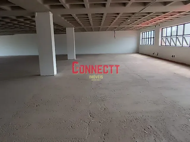 Loja com 600m², para alugar, no bairro Jardim Botânico em Ribeirão Preto