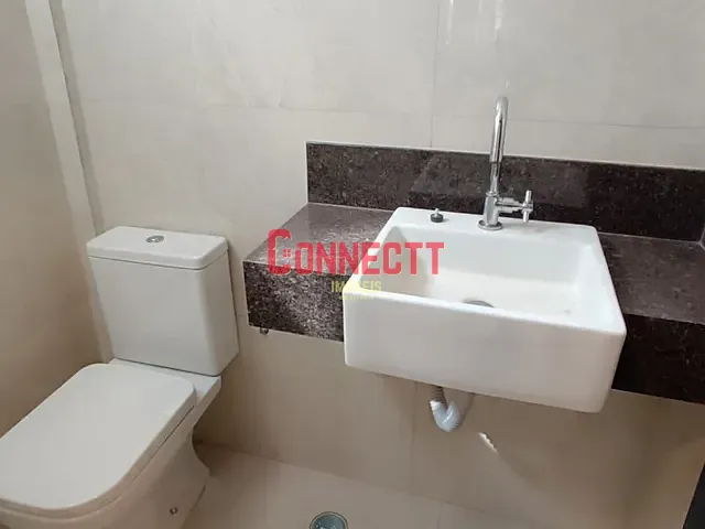 Loja com 600m², para alugar, no bairro Jardim Botânico em Ribeirão Preto