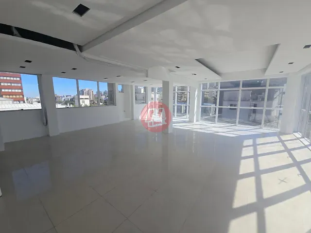 Loja para alugar, no bairro Petrópolis em Porto Alegre