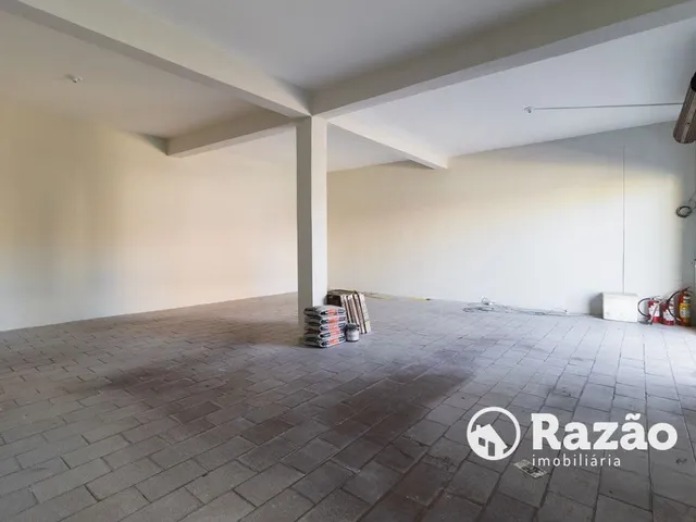 Loja para alugar, no bairro Novo Mundo em Curitiba