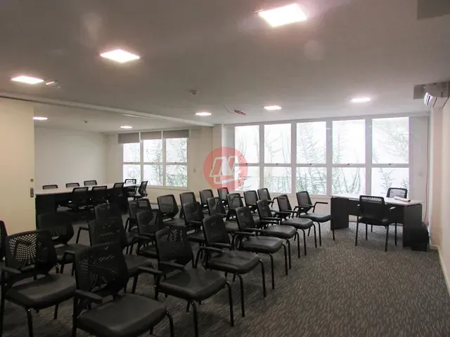 Loja com 108m², à venda, no bairro Higienópolis em Porto Alegre