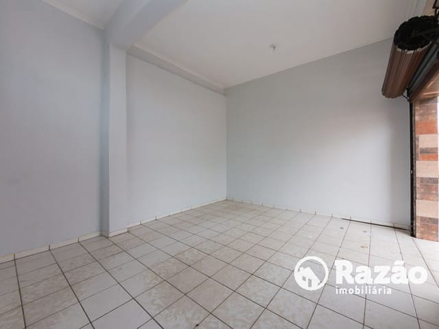 Loja para alugar, no bairro Novo Mundo em Curitiba