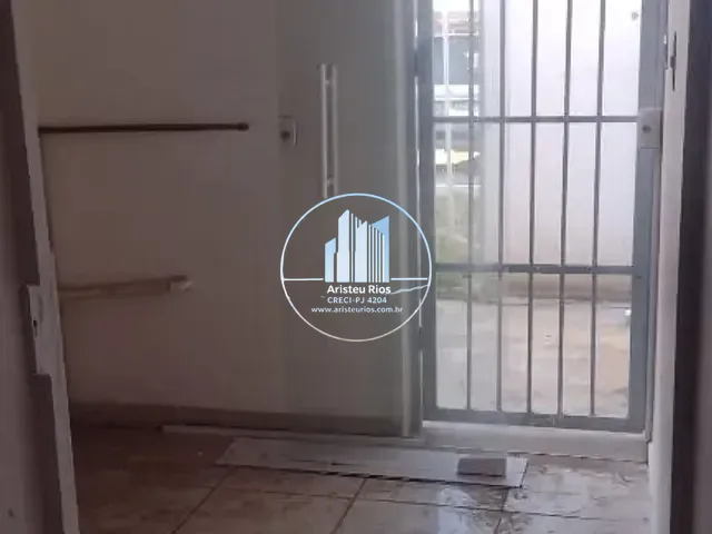 Loja com 300m², para alugar, no bairro Jardim Olímpico em Pouso Alegre