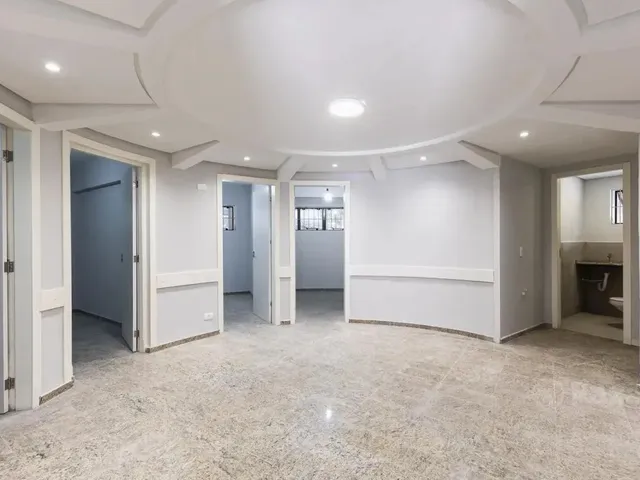 Loja para alugar, no bairro Portão em Curitiba
