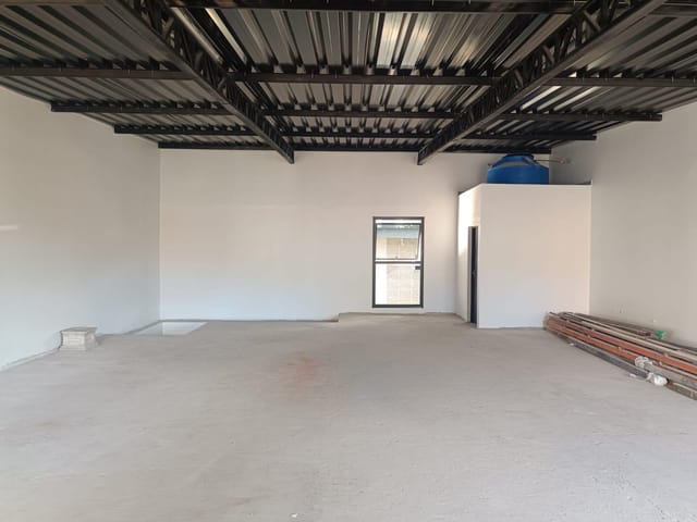 Loja com 160m², para alugar, no bairro Vila Dom Pedro I em São Paulo