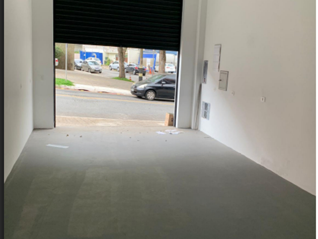 Loja com 114m², para alugar, no bairro Alto de Pinheiros em São Paulo
