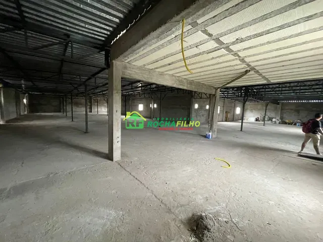 Loja com 600m², para alugar, no bairro Fátima em Teresina