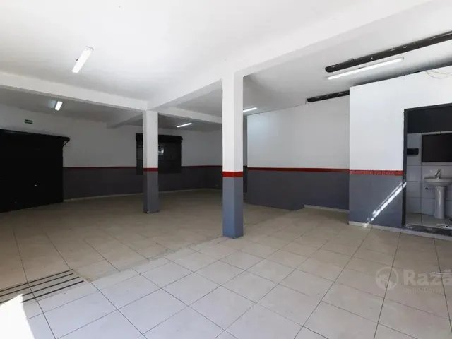 Loja para alugar, no bairro Cajuru em Curitiba
