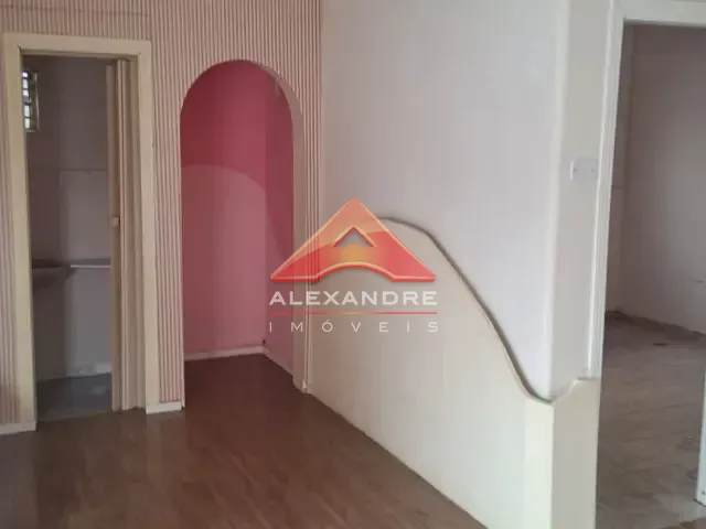 Loja com 250m², para alugar, no bairro Vila Industrial em São José dos Campos