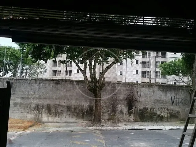 Loja com 125m², para alugar, no bairro Jardim Maria Amália em São Paulo