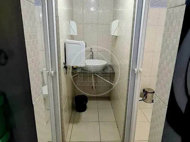 Loja com 125m², para alugar, no bairro Jardim Maria Amália em São Paulo