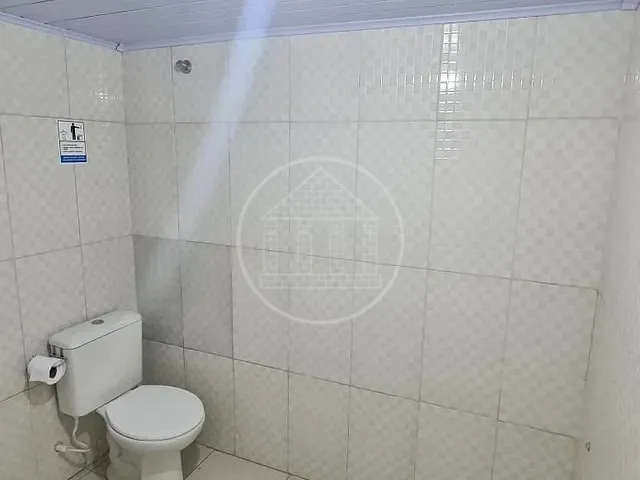 Loja com 125m², para alugar, no bairro Jardim Maria Amália em São Paulo