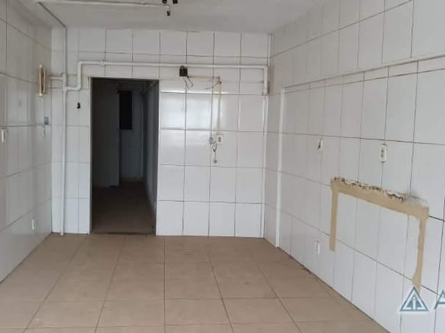 Loja com 60m², para alugar, no bairro Alto da Serra em Petrópolis