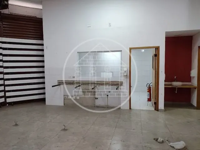 Loja com 125m², para alugar, no bairro Cidade Dutra em São Paulo