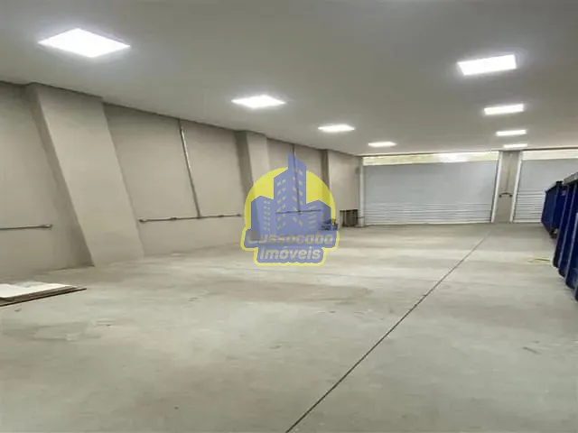 Loja com 230m², para alugar, no bairro Umuarama em Osasco