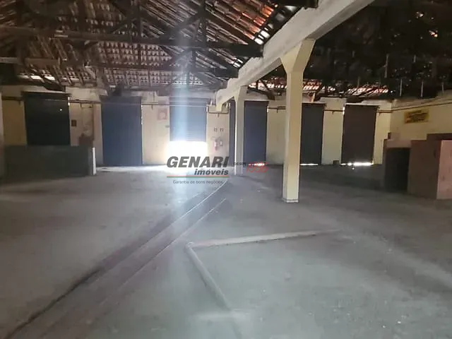 Loja com 1000m², para alugar, no bairro Centro em Indaiatuba