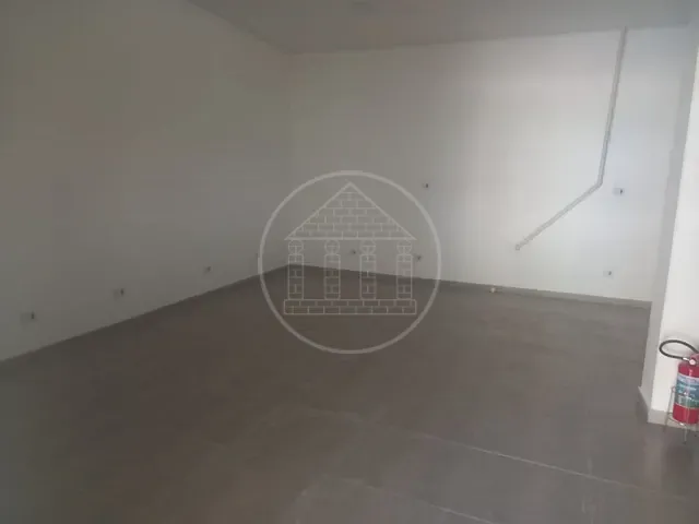 Loja com 90m², para alugar, no bairro Vila das Belezas em São Paulo
