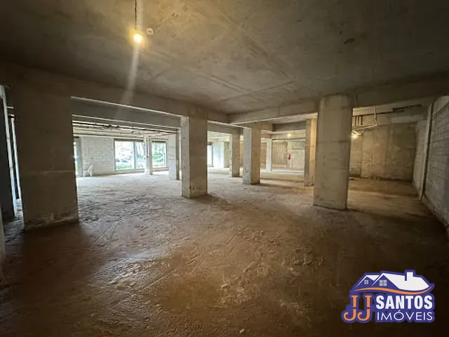 Loja com 400m², para alugar, no bairro Vila Bertioga em São Paulo
