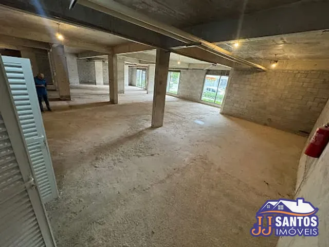 Loja com 400m², para alugar, no bairro Vila Bertioga em São Paulo