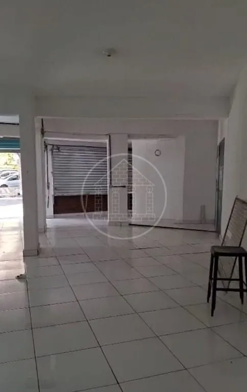 Loja-Salão, 200 m² - Foto 1