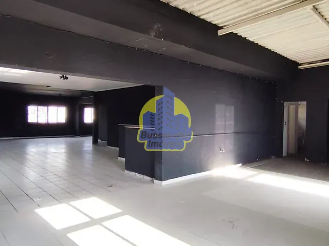 Loja com 200m², para alugar, no bairro Umuarama em Osasco