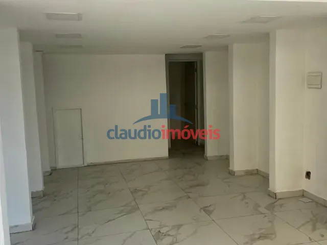 Loja com 35m², para alugar, no bairro Ano Bom em Barra Mansa