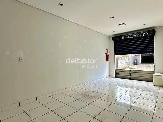 Loja com 28m², para alugar, no bairro São Benedito em Santa Luzia