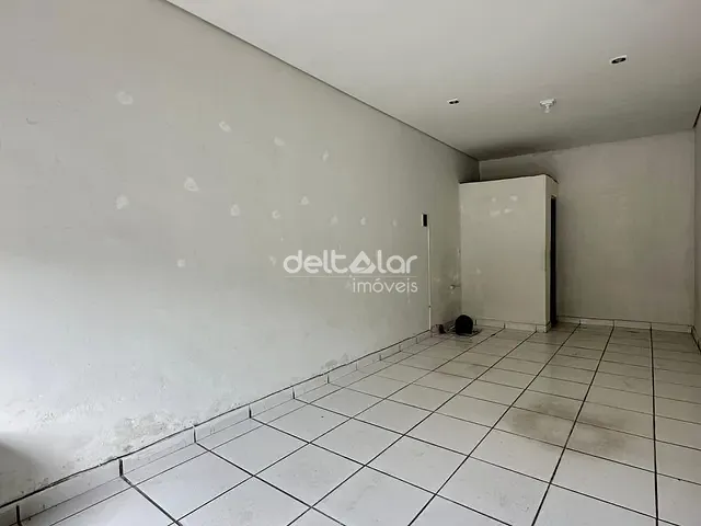 Loja com 28m², para alugar, no bairro São Benedito em Santa Luzia