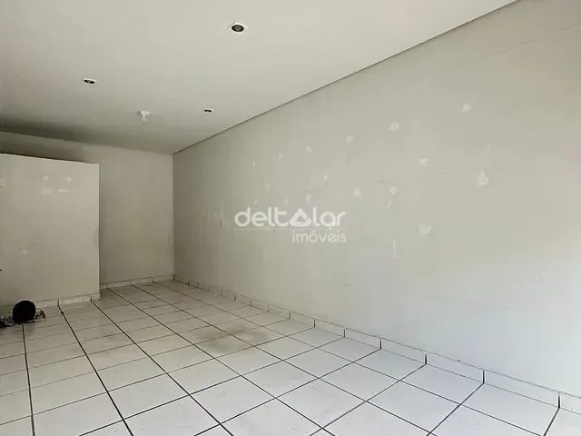 Loja com 28m², para alugar, no bairro São Benedito em Santa Luzia