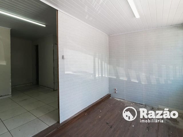 Loja para alugar, no bairro Xaxim em Curitiba