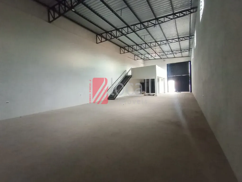 Loja / Salão / Ponto Comercial  à venda e aluguel, 234m² — foto 2 de 7